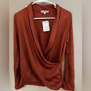 New Rusty Orange Women’s Top (Sweater-like material)